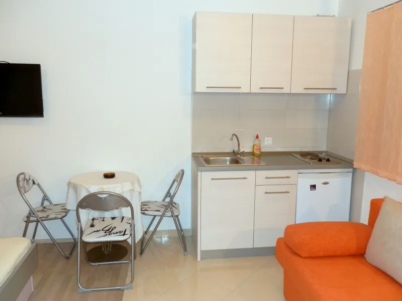 Studio apartman- narančasti