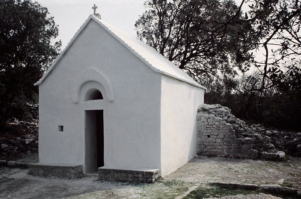 Kostol stomorica lozisca