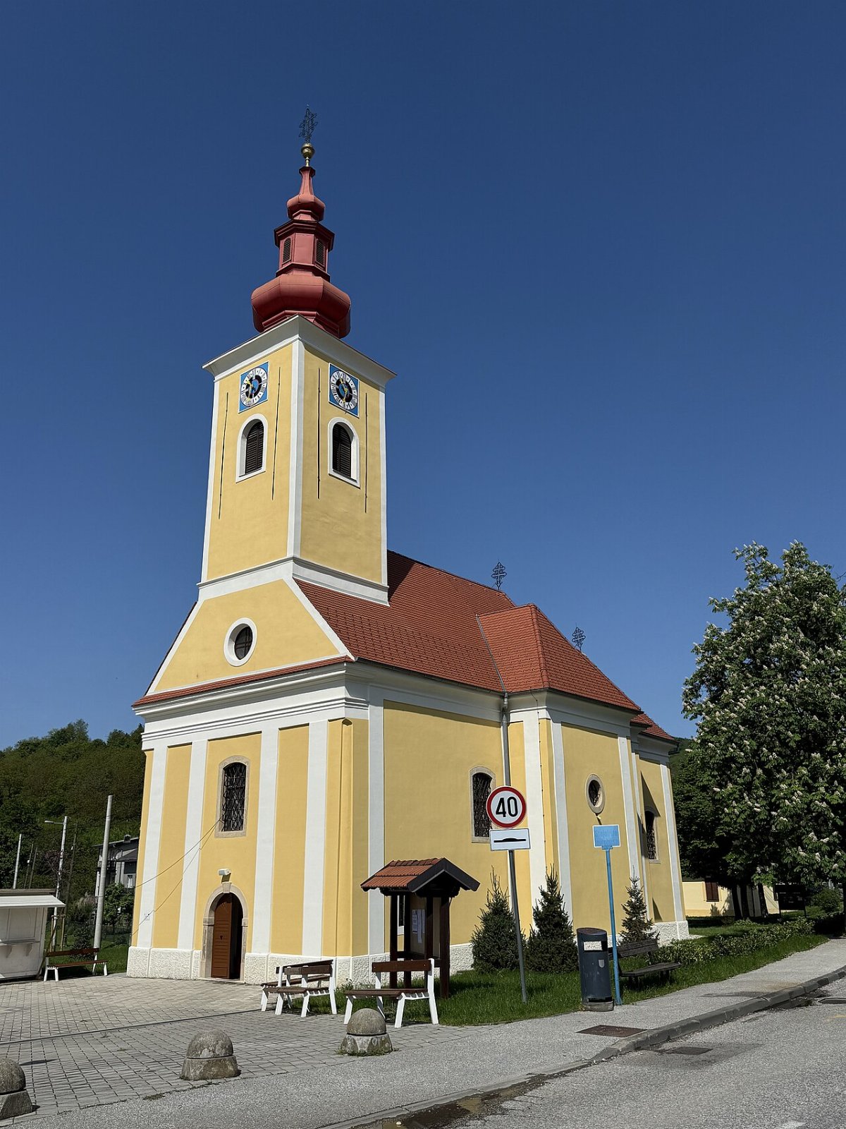 Kostol sv frantiska xaverskeho vugrovec donji