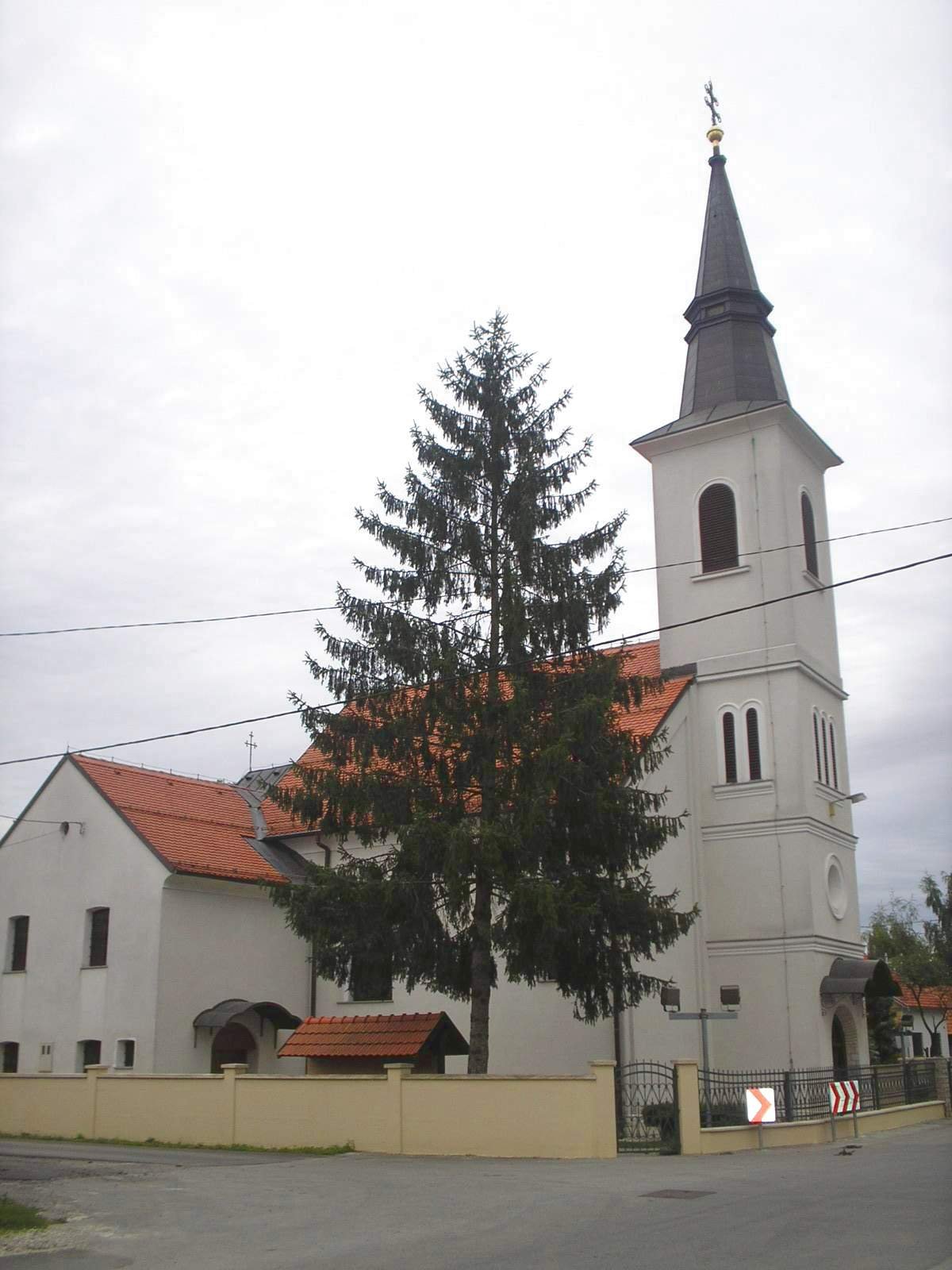 Kostol troch kralov donja lomnica
