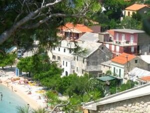 Kacicov dvor baska voda