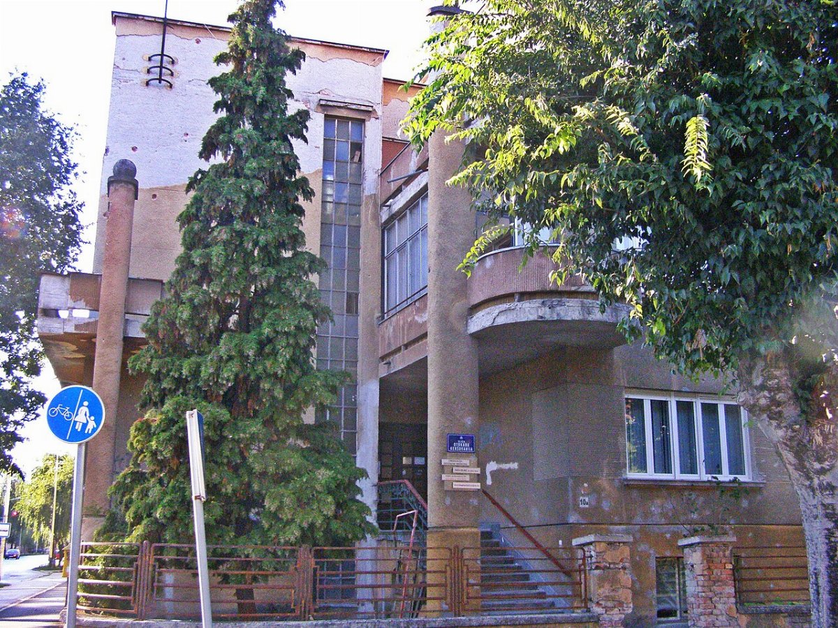 Dom helfrich kersovanijeva 10a osijek